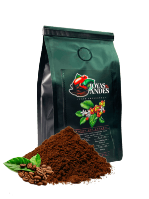 CAFÉ 250G MOLIDO Café de especialidad. Origen Zapatoca, Santander. Perfil de la taza: Notas del catador: Frutos rojos, cacao, caramelo, frutos secos, acidez cítrica.