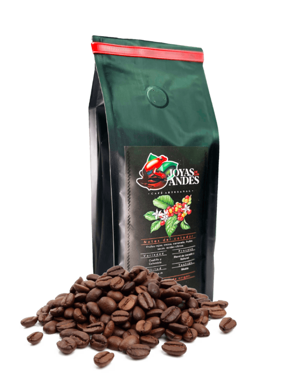CAFÉ 500G GRANO Café de especialidad. Origen Zapatoca, Santander. Perfil de la taza: Notas del catador: Frutos rojos, cacao, caramelo, frutos secos, acidez cítrica.